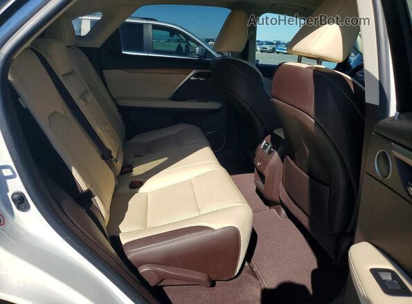 2T2BGMCA2JC026649 2018 LEXUS RX Белый Вид задней части салона