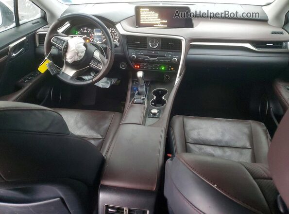 2T2BZMCA4JC162565 2018 LEXUS RC Белый Вид панели приборов