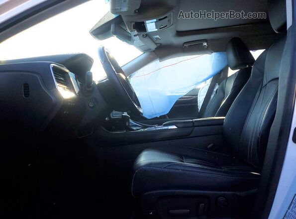 2T2BZMCA7JC152435 2018 LEXUS RX Белый Вид салона спереди
