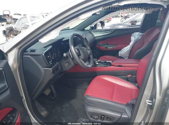 2T2GDCAZ3RC006004 2024 LEXUS NX 250 Серебряный Вид салона спереди