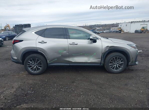 2T2GGCEZ0PC017413 2023 LEXUS NX 350 Beige Widok wnętrza z tyłu