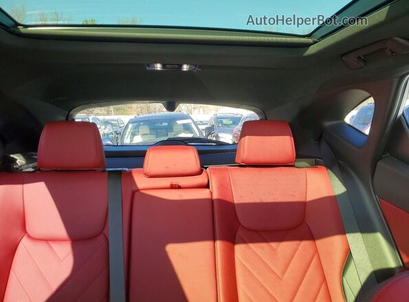 2T2HKCEZXTC066406 2026 LEXUS NX Gray Widok tylnych siedzeń