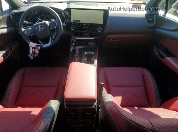 2T2HKCEZXTC066406 2026 LEXUS NX Gray Widok deski rozdzielczej