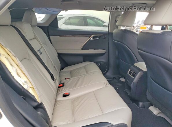 2T2ZZMCA2JC107840 2018 LEXUS RX Белый Вид задних сидений
