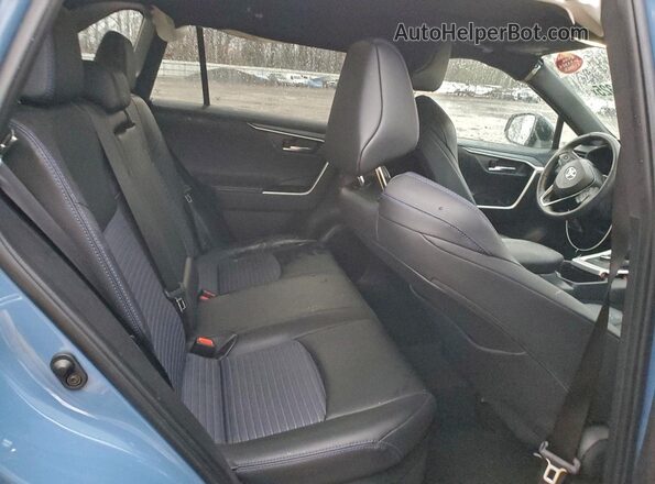 2T3E6RFV4RW068225 2024 TOYOTA RAV4 Синий Вид задней части салона