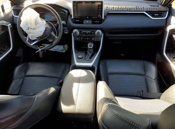 2T3E6RFVXMW003517 2021 TOYOTA RAV4 Серебряный Вид панели приборов