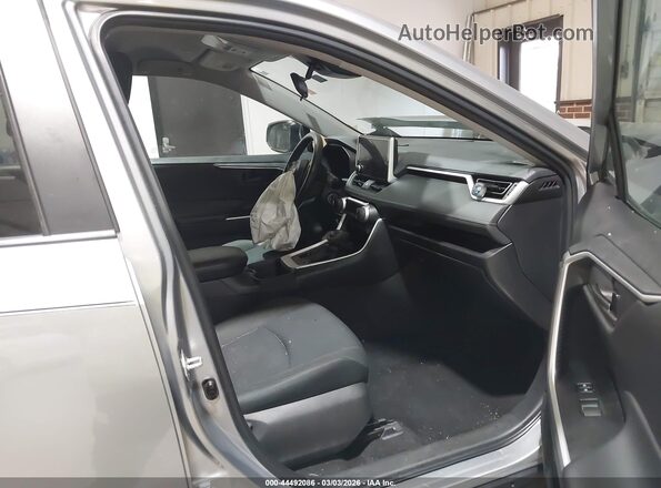 2T3F1RFV1RC435909 2024 TOYOTA LE Silver Вид салону спереду