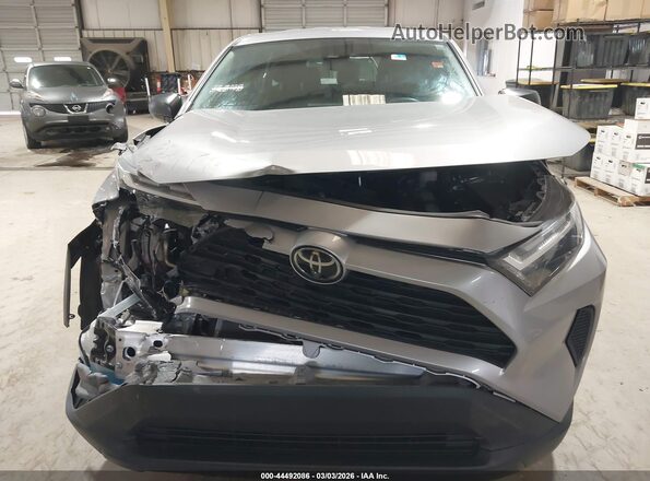 2T3F1RFV1RC435909 2024 TOYOTA LE Silver Вид спереду