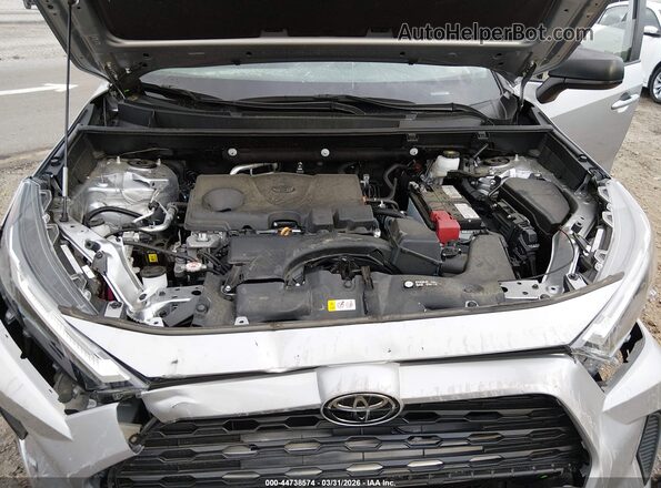 2T3H1RFV9RC278803 2024 TOYOTA LE Серебряный Вид сзади