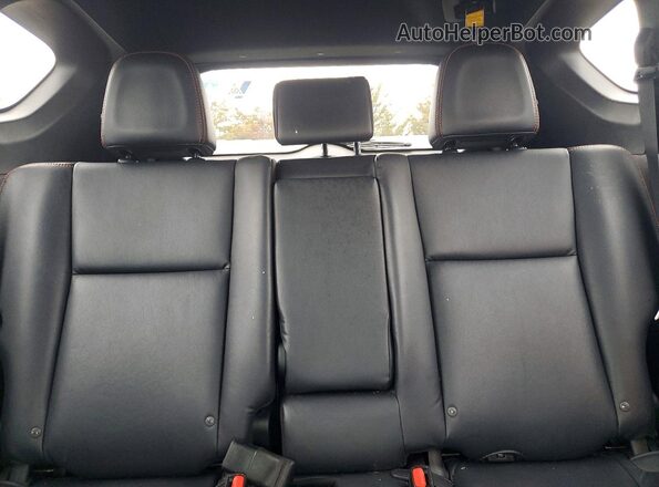 2T3JFREV5HW687687 2017 TOYOTA RAV4 Black Vista de los asientos traseros