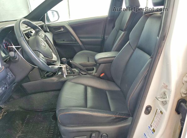 2T3JFREV7HW623361 2017 TOYOTA RAV4 White Front interior view