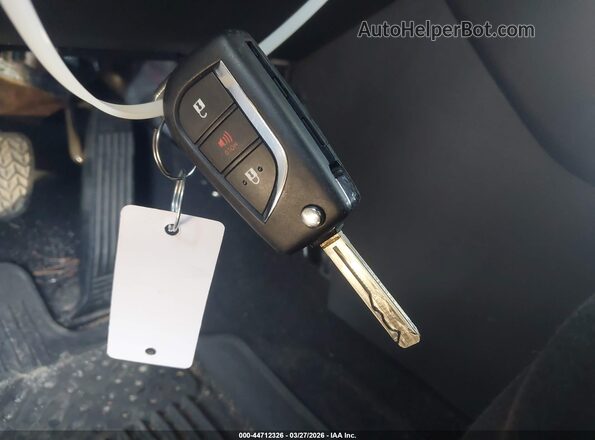 2T3K1RFV1PC216251 2023 TOYOTA LE Серебряный Вид панели приборов