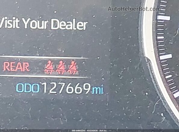 2T3P1RFV7KW081693 2019 TOYOTA LE Silver 