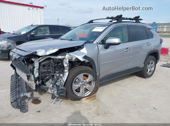 2T3P1RFV8PC336375 2023 TOYOTA LE Silver წინა მარცხენა ხედი სამი მეოთხედიდან