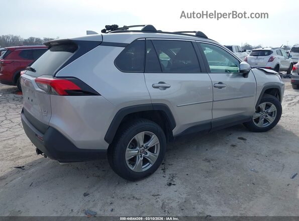 2T3P1RFV8PC336375 2023 TOYOTA LE Silver უკანა მარჯვენა