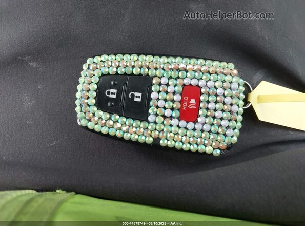 2T3P1RFVXRW421879 2024 TOYOTA LE Gray Vista del salpicadero