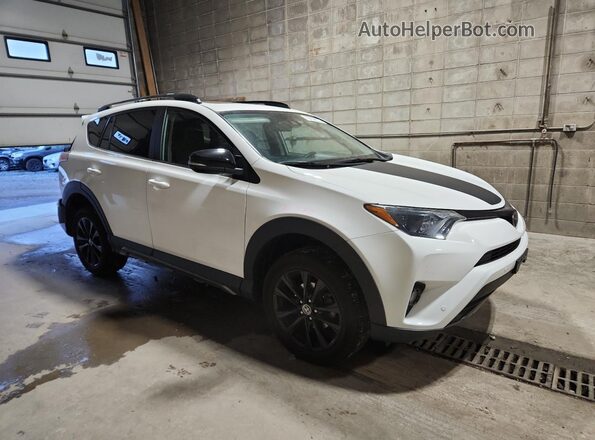 2T3RFREV4JW744180 2018 TOYOTA RAV4 Белый Передняя правая четверть