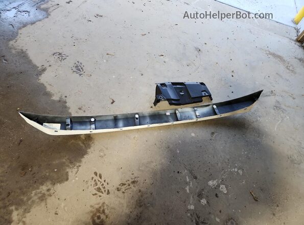 2T3RFREV4JW744180 2018 TOYOTA RAV4 Белый Вид наклейки с VIN-кодом