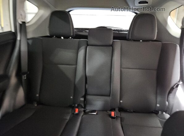 2T3RFREV4JW744180 2018 TOYOTA RAV4 Белый Вид задних сидений