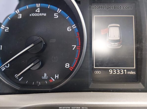 2T3RFREV7JW798282 2018 TOYOTA RAV4 Серый Вид задних сидений