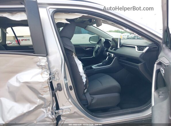 2T3RWRFV1RW205378 2024 TOYOTA LE Silver Widok wnętrza z przodu