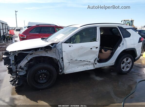 2T3W1RFV0LW083198 2020 TOYOTA LE White Widok z przodu