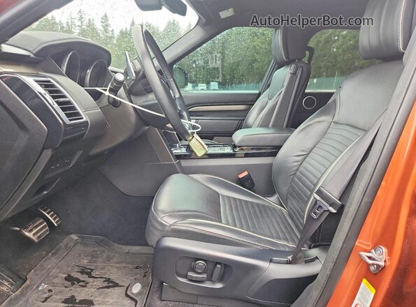 SALRHBBK7HA035787 2017 LAND ROVER DISCOVERY Orange Вид панелі приладів