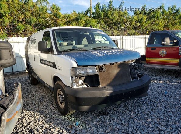 1GTW7AFP3P1120363 2023 GMC SAVANA Белый Вид спереди