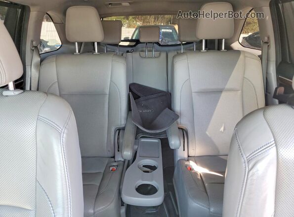 5TDYKRFH7GS126751 2016 TOYOTA LIMITED Серебряный Вид задней части салона