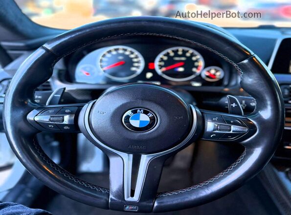 WBS6E9C56GG437177 2016 BMW M6 Белый Вид задней части салона