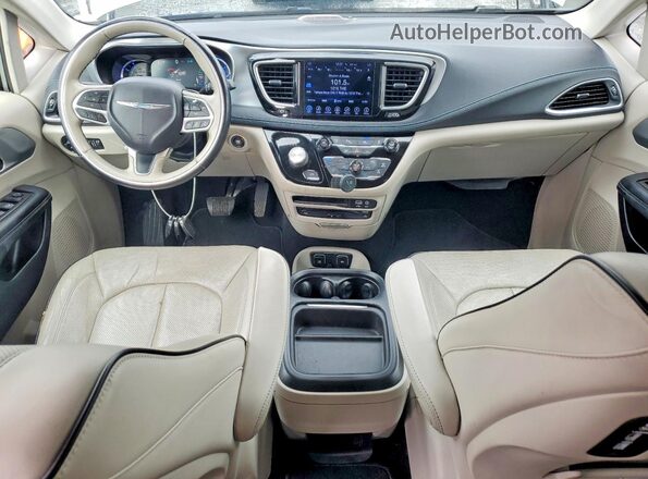 2C4RC1N79HR684994 2017 CHRYSLER PACIFICA Серебряный Вид щитка приборов