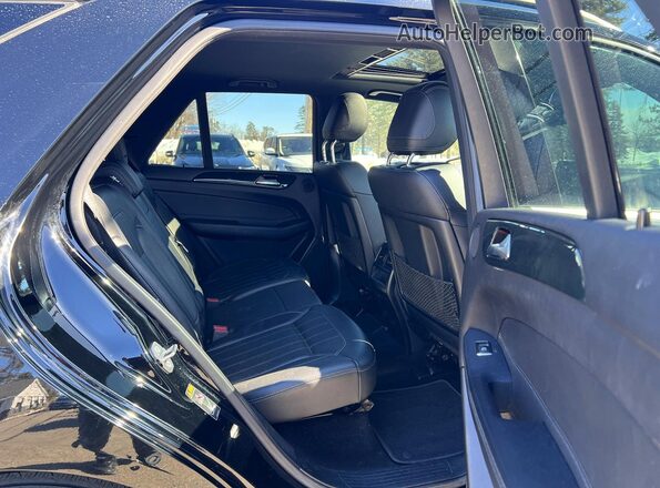 4JGDA5JB2JB135655 2018 MERCEDES-BENZ GLE Черный Вид салона спереди