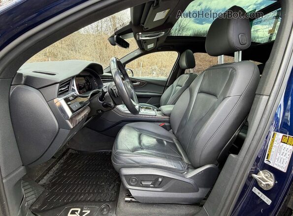 WA1AXAF70MD010157 2021 AUDI Q7 Blue Widok naklejki z numerem VIN