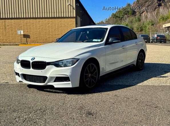 WBA8E5G32HNU45255 2017 BMW OTHER White Trasero izquierdo