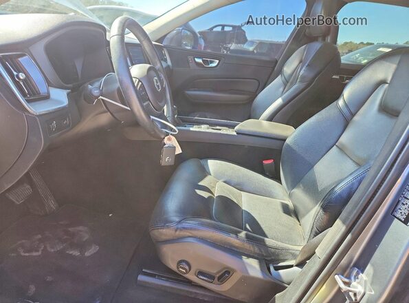 LYV102DK8KB192415 2019 VOLVO XC60 Серый Вид панели приборов