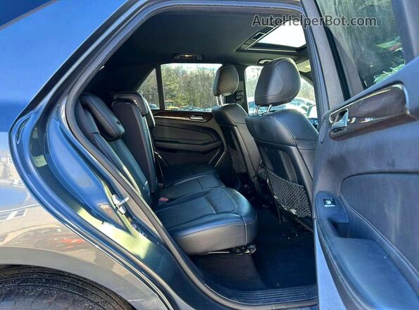 4JGDA5HB1HA844695 2017 MERCEDES-BENZ GLE Серый Вид салона спереди