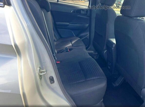 JA4AS3AA9JZ039927 2018 MITSUBISHI ECLIPSE Белый Вид салона спереди