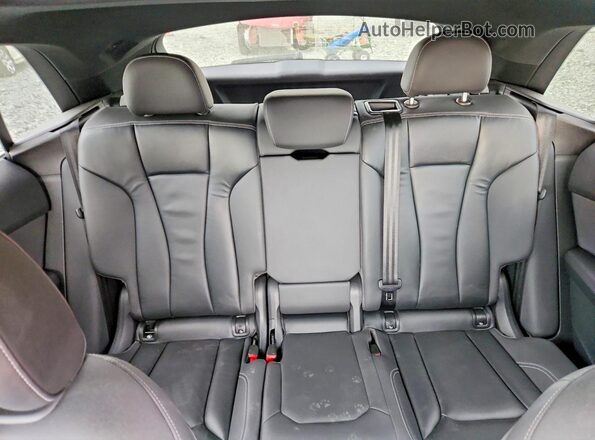 WA1AVAF15KD027096 2019 AUDI Q8 Серый Вид задней части салона