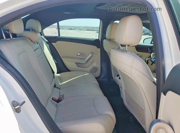 WDD3G4EB0KW025531 2019 MERCEDES-BENZ A White Widok wnętrza z tyłu
