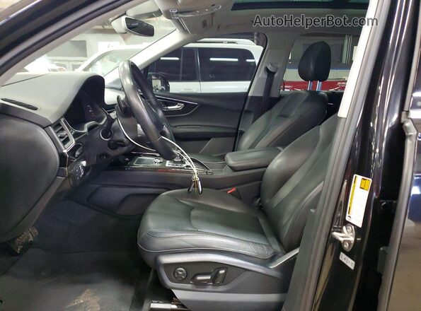 WA1VAAF72HD001632 2017 AUDI Q7 Black Widok deski rozdzielczej