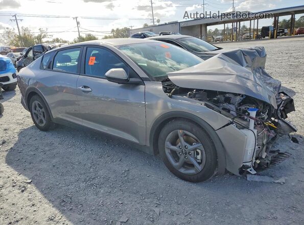3KPFT4DE5SE186353 2025 KIA K4 Gray Widok z przodu