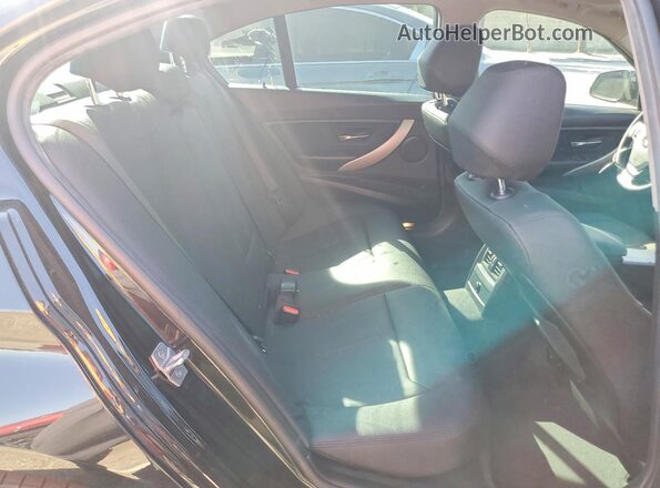 WBA8E1G57JNU89851 2018 BMW OTHER Black Widok wnętrza z tyłu