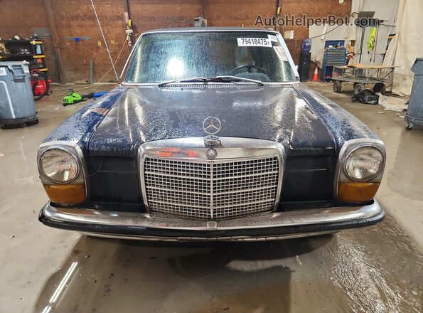 114015100304449 1971 MERCEDES-BENZ 230 Brown Widok z tyłu