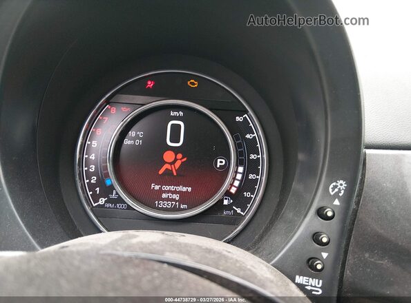 3C3CFFKH3JT465172 2018 FIAT 500 Серый Вид задних сидений