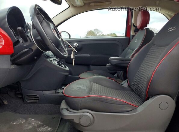 3C3CFFLR7HT594226 2017 FIAT 500 Красный Вид салона спереди
