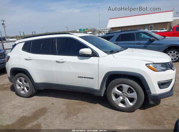 3C4NJCBB1KT801254 2019 JEEP COMPASS Белый Вид задней части салона