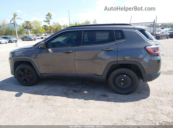 3C4NJCBBXJT263166 2018 JEEP COMPASS Gray Widok wnętrza 360 stopni