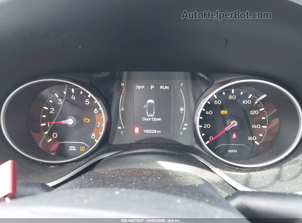 3C4NJCBBXJT263166 2018 JEEP COMPASS Gray Widok tylnych siedzeń