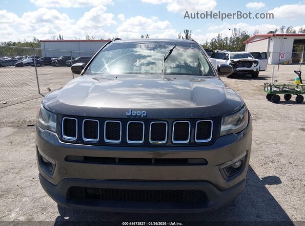 3C4NJCBBXJT263166 2018 JEEP COMPASS Gray Widok zestawu wskaźników