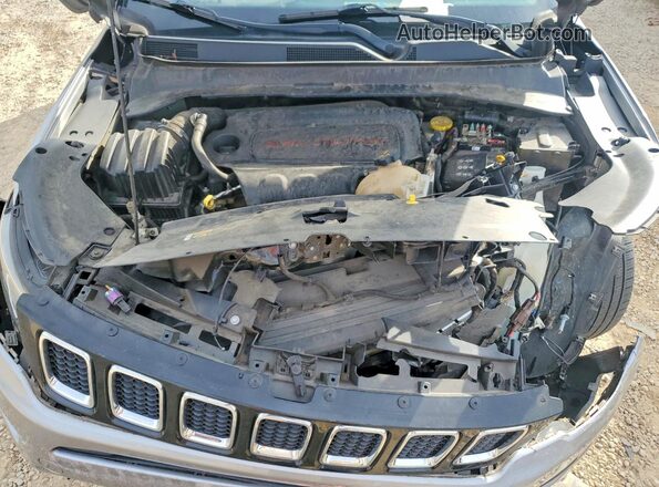 3C4NJCCB6KT699089 2019 JEEP COMPASS Серебряный Вид задней части салона